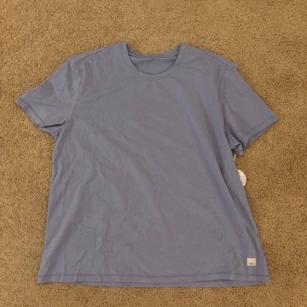 Vuori women’s t shirt